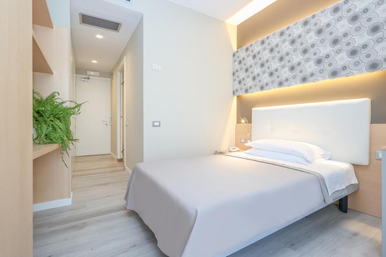 Hotel Rosanna 3 Stelle Superior Лидо-ди-Езоло Экстерьер фото