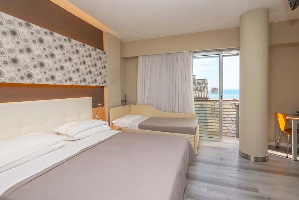 Hotel Rosanna 3 Stelle Superior Лидо-ди-Езоло Экстерьер фото