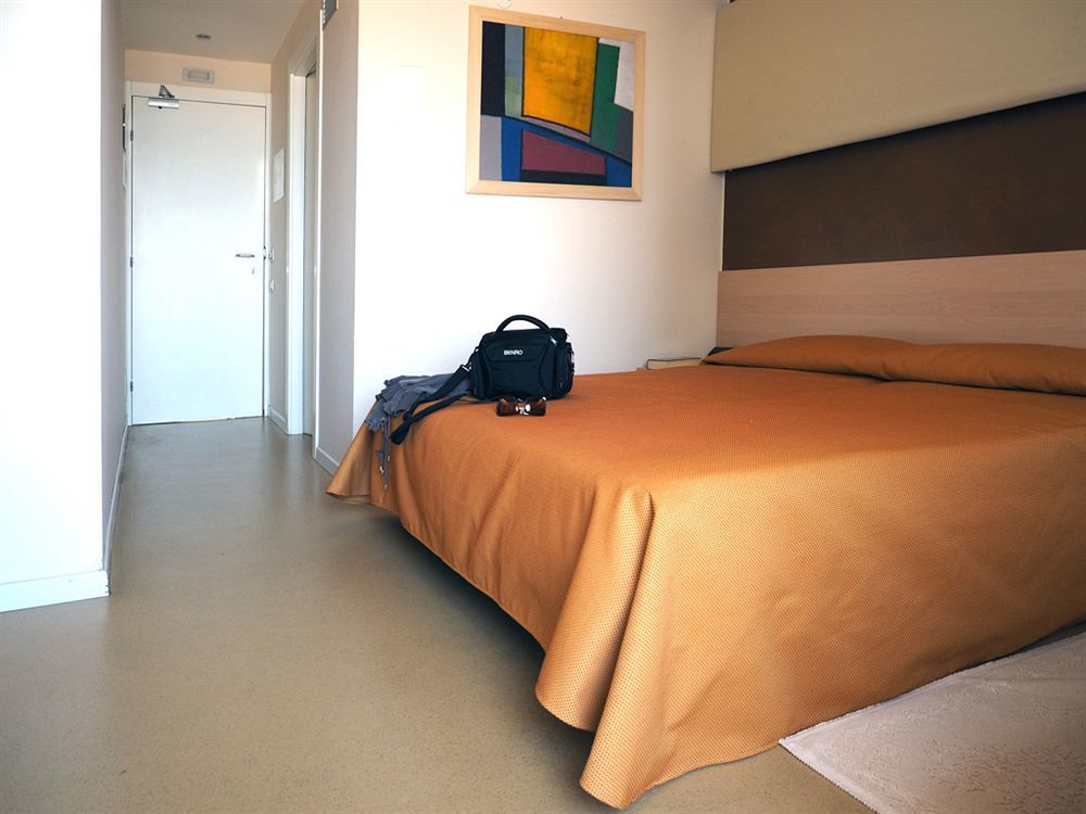 Hotel Rosanna 3 Stelle Superior Лидо-ди-Езоло Экстерьер фото