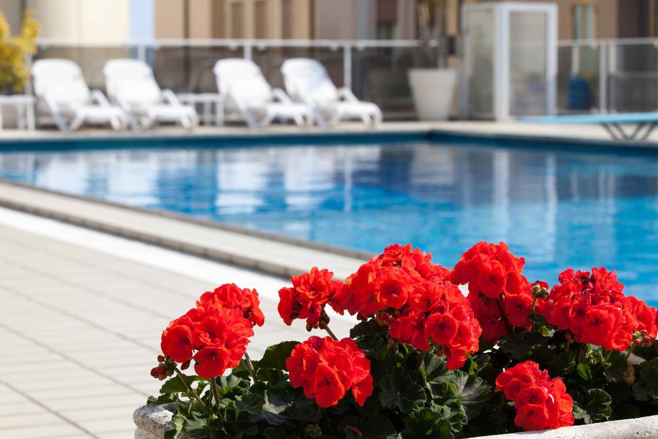 Hotel Rosanna 3 Stelle Superior Лидо-ди-Езоло Экстерьер фото